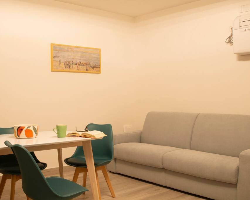 Donna Filumena Apartment Napoli Bagian luar foto